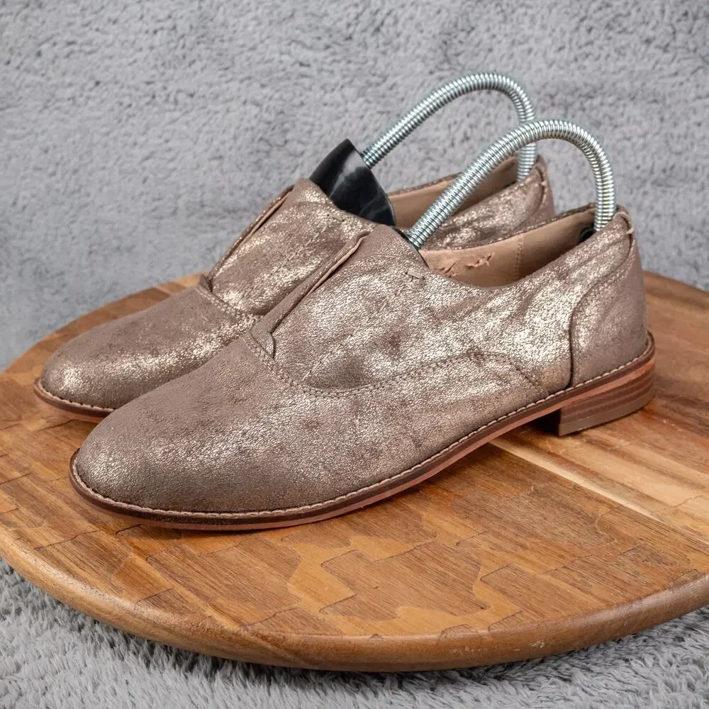 Monroe & Main Womens Comfort Shoes‎ Metallic Slip On Low Heels Round Toe 8 M